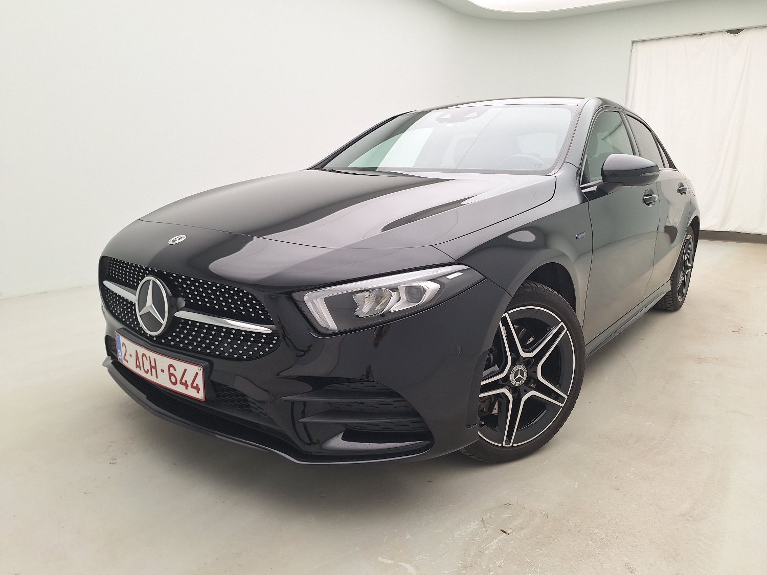 Mercedes, A-Class Berline '18, Mercedes-Benz A-Klasse Limousine A 250e Business S photo