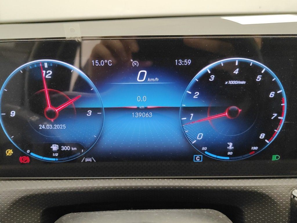 Mercedes-Benz A-Klasse A 180 Business Solution 5d photo