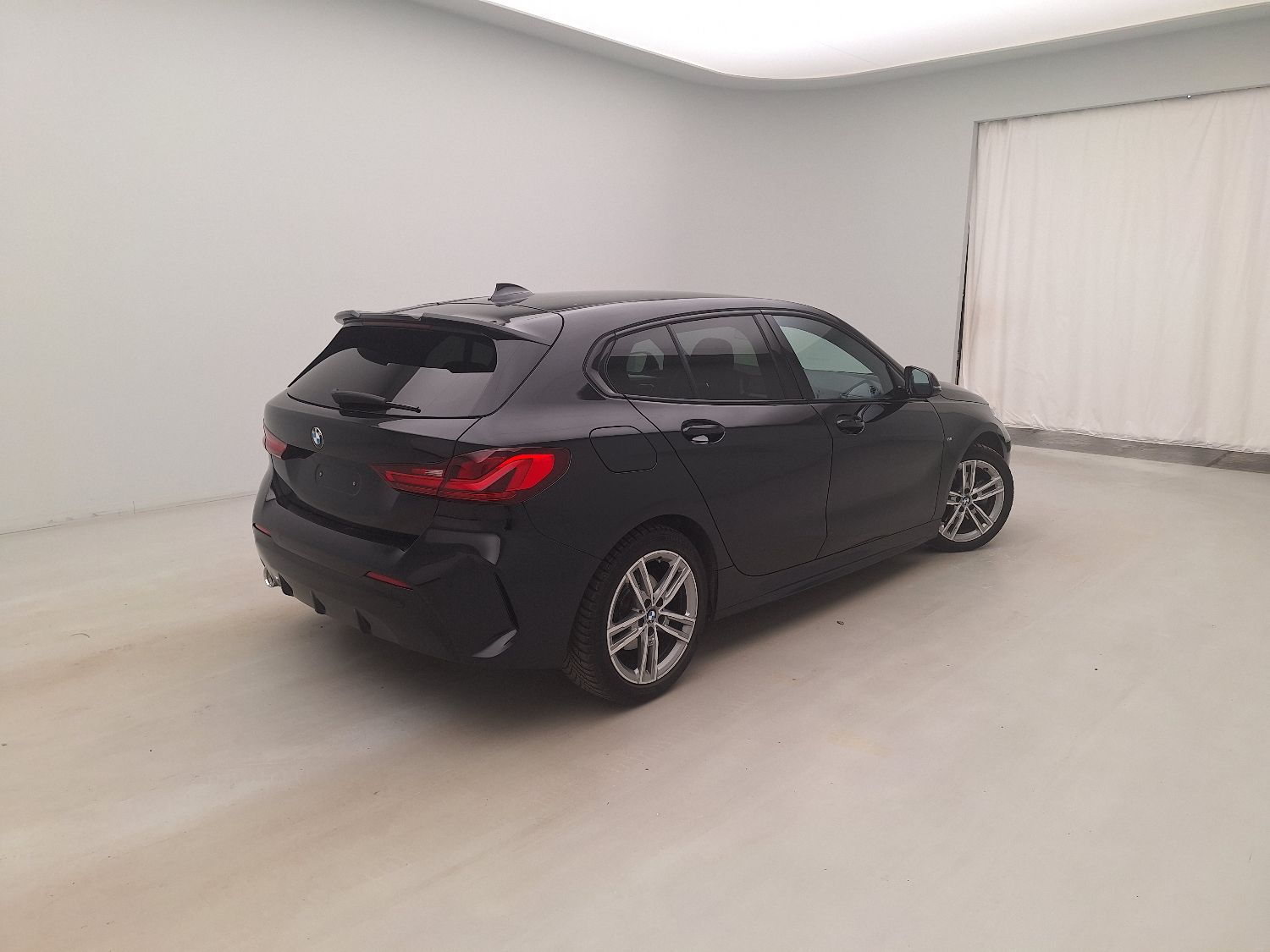 BMW, 1-serie '19, BMW 1 Reeks Hatch 116dA (85 kW) 5d photo
