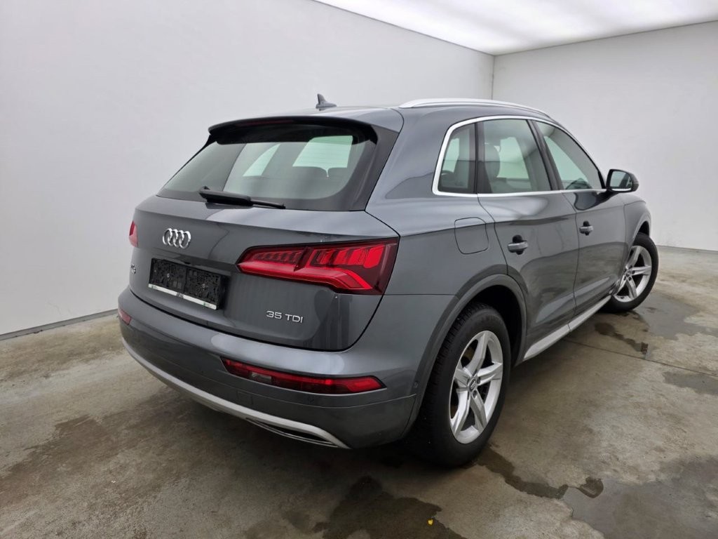 Audi Q5 Business Edition Sport 35 TDI 5d photo