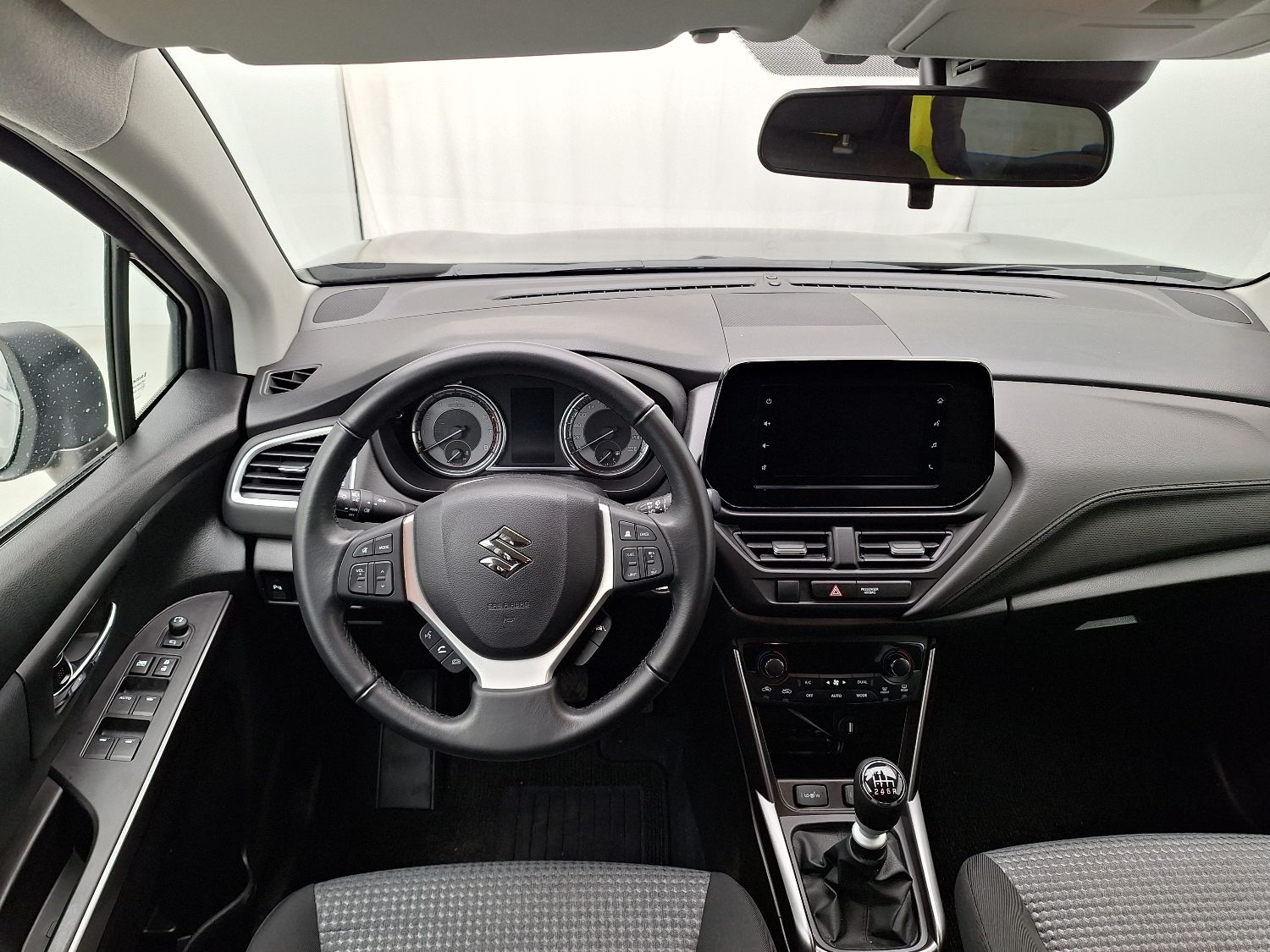 Suzuki, S-Cross, S-Cross 1.4 Grand Luxe+ excluweb end 17.04 photo