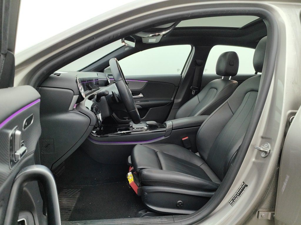 MERCEDES CLASSE A SEDAN DIESEL (V177) A 200 d 150 Business Solution (EU6d-TEMP) 4d Auto photo