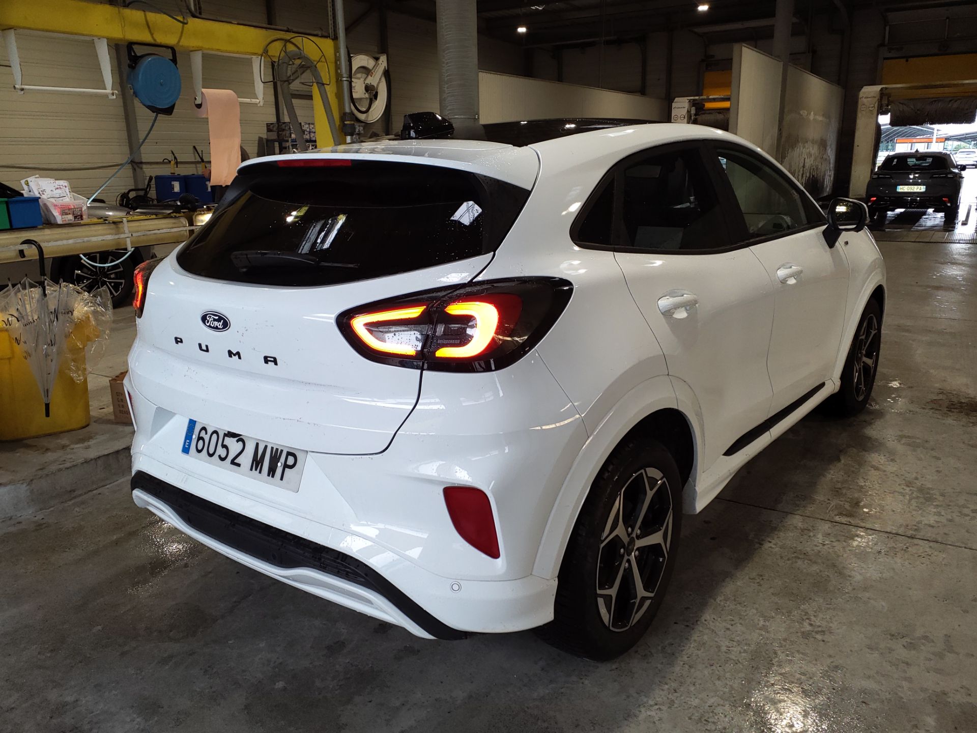 FORD Puma ST Line 1.0 EcoBoost 125cv Automático (Pano-Roof) photo