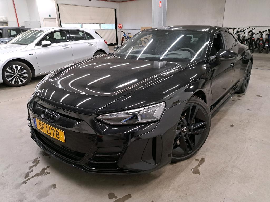 AUDI - AUD E-TRON GT Quattro 476PK Pack Premium With Ventilated Seats &amp; Assist Plus Pack &amp; Adaptive Assist &amp; Dynamic Pack &amp; Black Look Plus &amp; Sport Sound &amp; Steel Breakers &amp; Red Calipaers* ELECTRIC *
