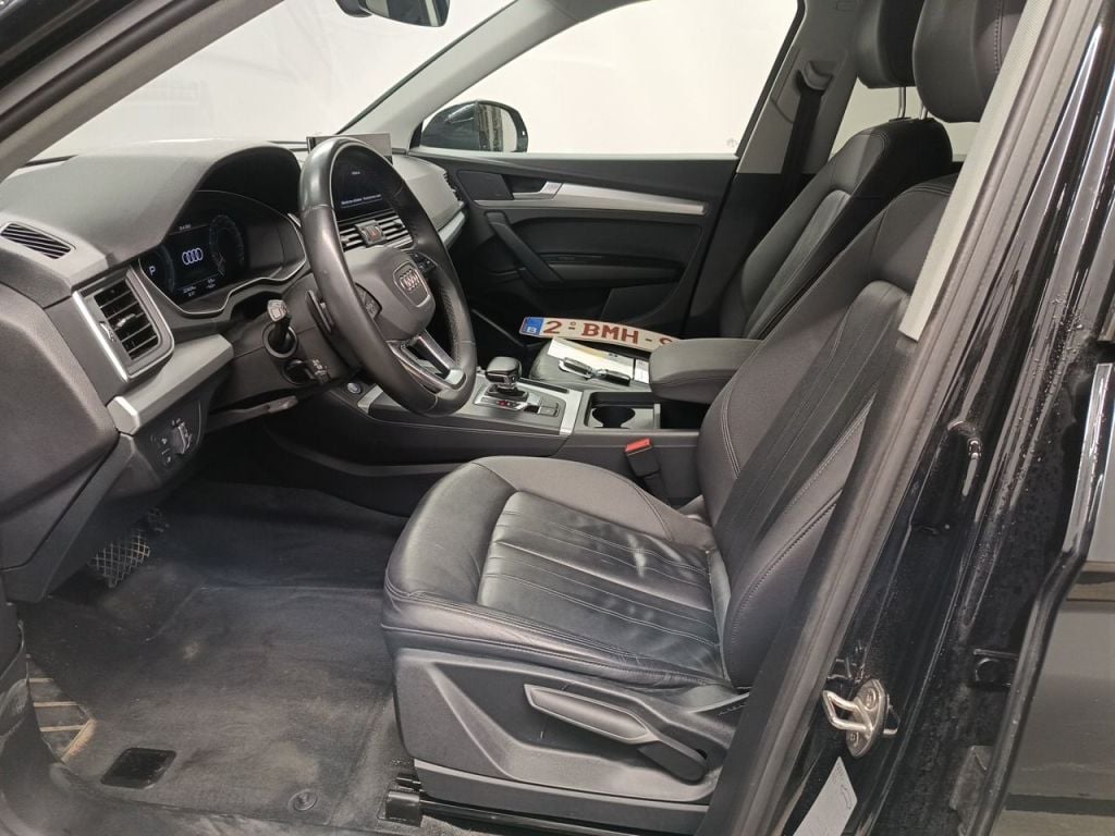 Audi Q5 Business Edition S line 30 TDI S tronic 5d photo