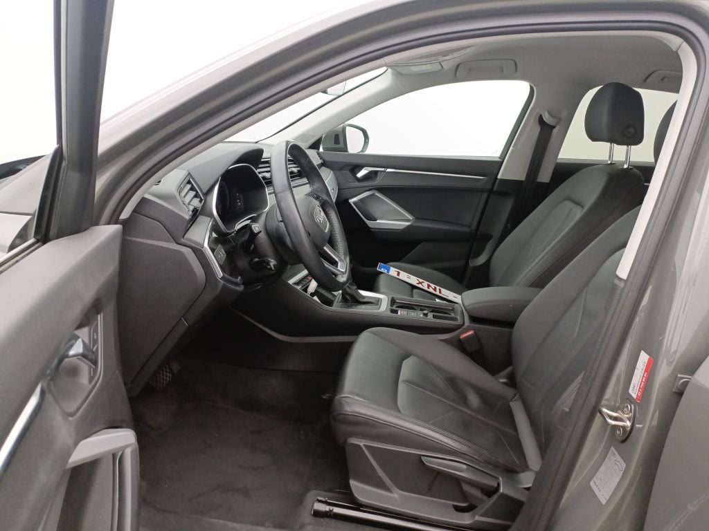 Audi Q3 Sportback 35 TDI S tronic S Line Business Ed 5d photo