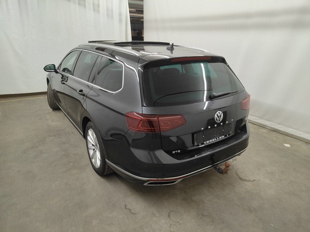 Volkswagen Passat Variant 1.4 TSI DSG6 GTE Business 5d photo