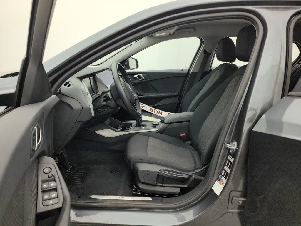 BMW 1 Reeks Hatch 116d (85 kW) 5d photo