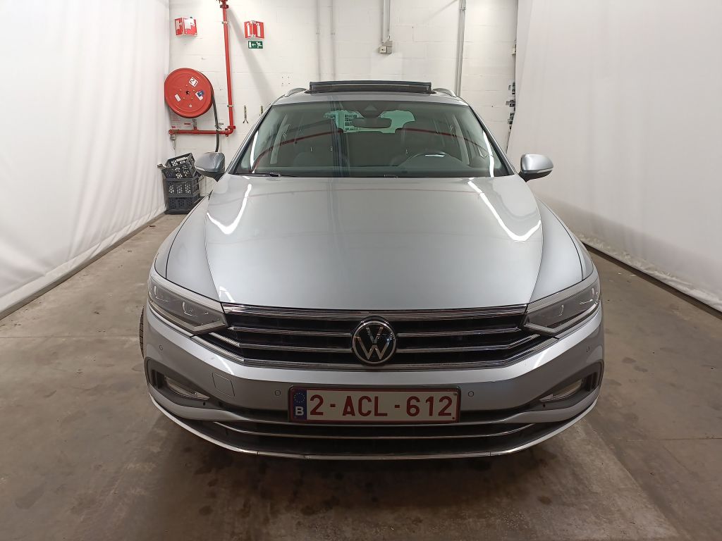 Volkswagen Passat Variant 1.5 TSI OPF Elegance Business 5d