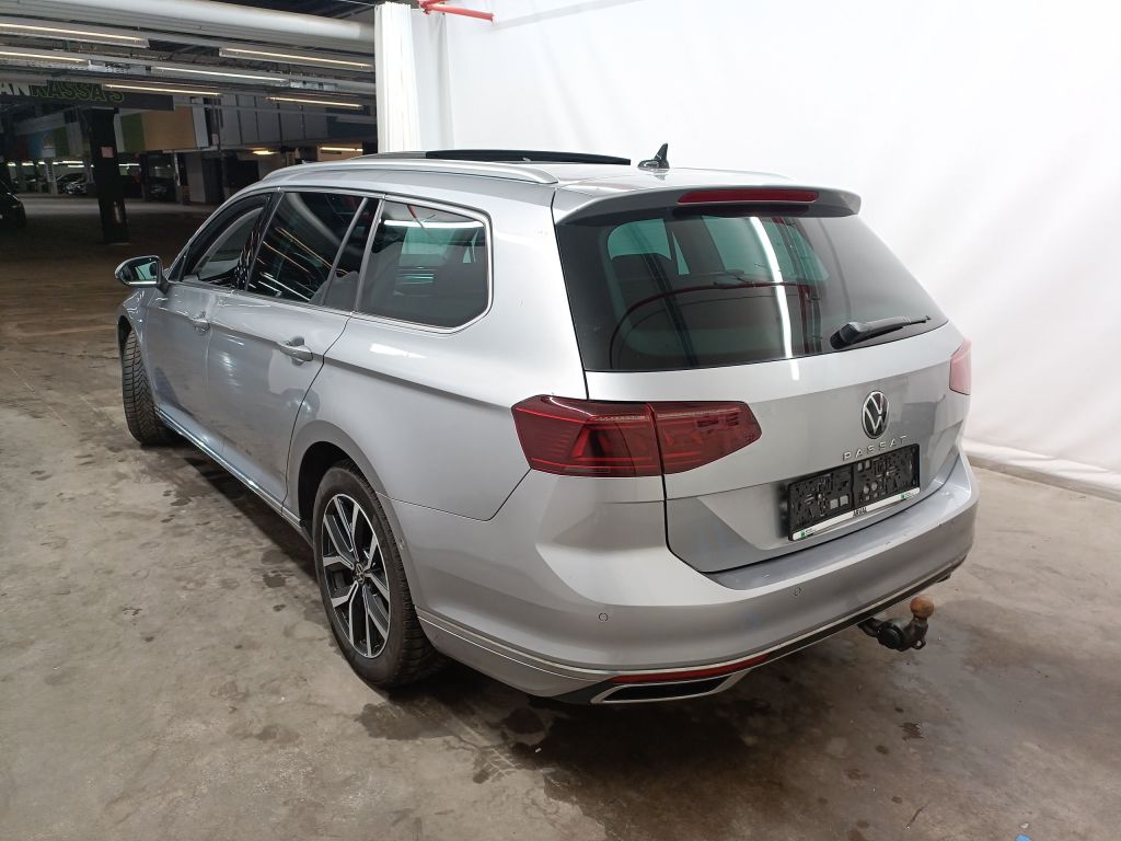 Volkswagen Passat Variant 1.5 TSI OPF Elegance Business 5d photo