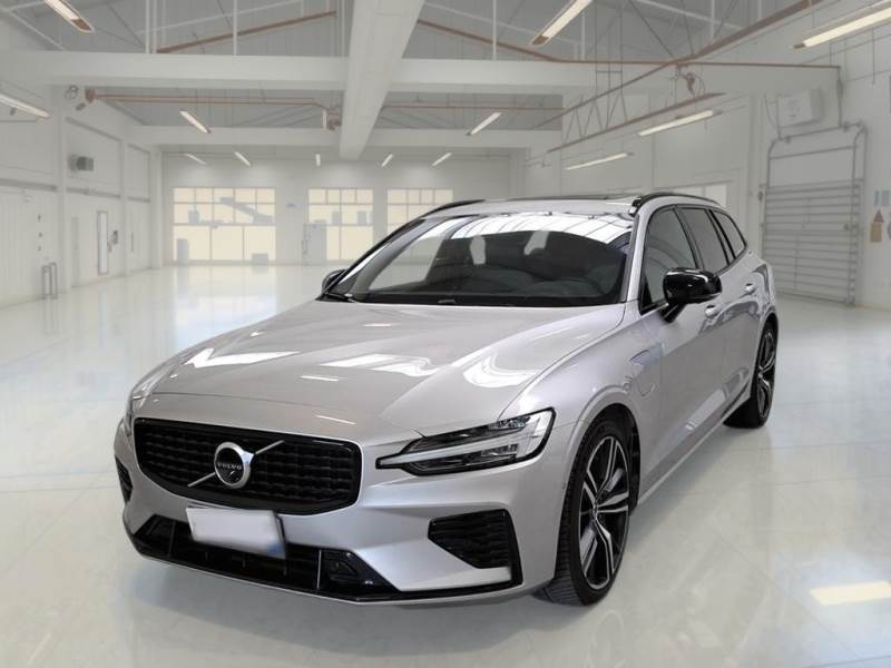 Volvo 22 VOLVO V60 / 2019 / 5P / STATION WAGON T8 PLUG-IN AWD GEARTR.RECH.R-DESIGN