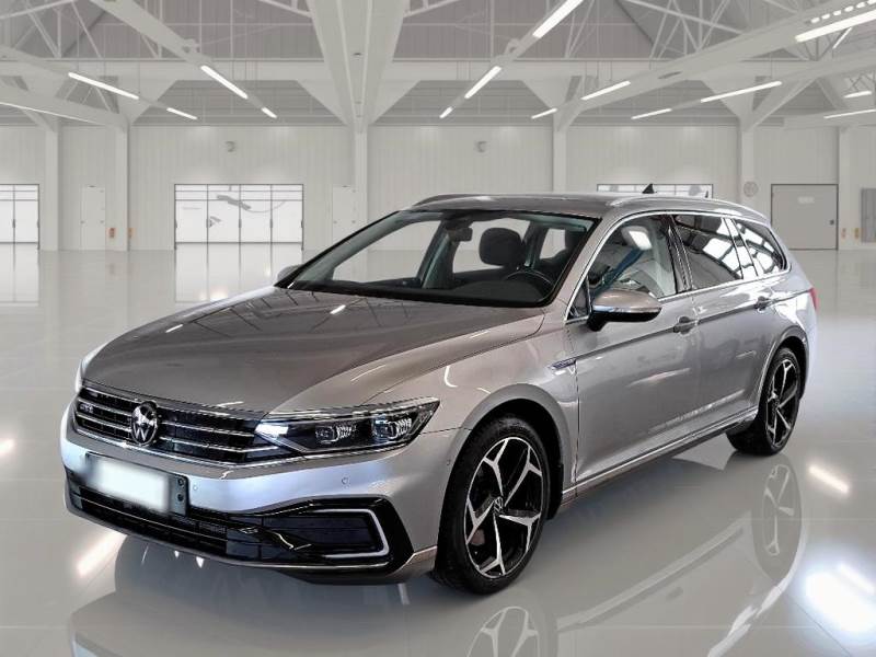 Volkswagen 14 VOLKSWAGEN PASSAT / 2019 / 5P / STATION WAGON VAR. 1.4 PLUG IN HYBRID GTE DSG