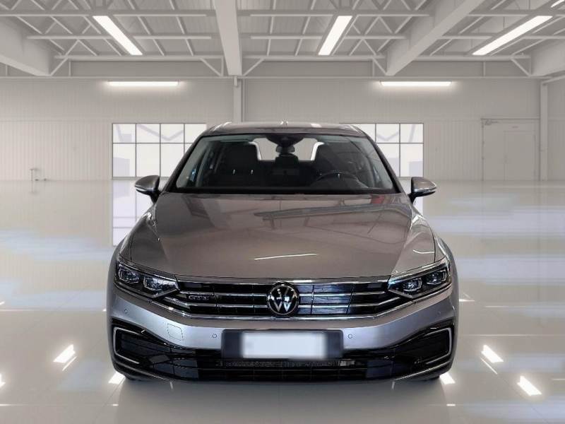 Volkswagen 14 VOLKSWAGEN PASSAT / 2019 / 5P / STATION WAGON VAR. 1.4 PLUG IN HYBRID GTE DSG photo