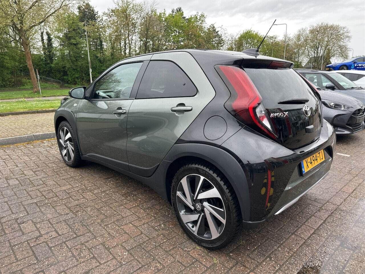 TOYOTA Aygo X 1.0 VVT-i S-CVT Envy photo