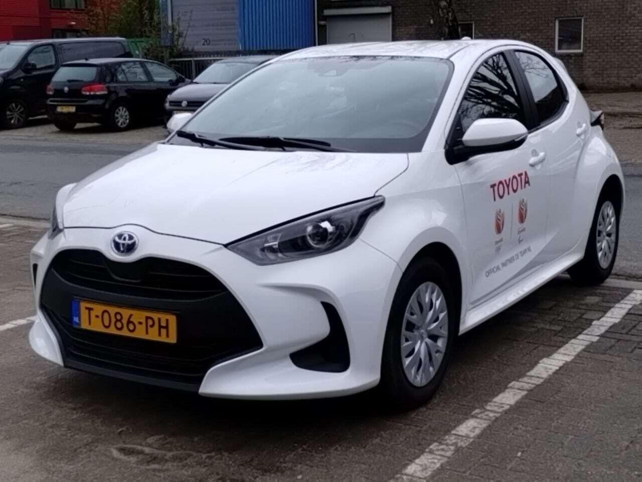 TOYOTA YARIS 1.5 Hybrid Active
