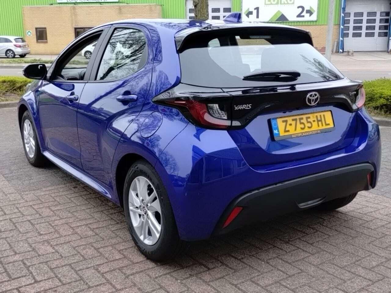 TOYOTA YARIS 1.5 Hybrid 115 Active photo