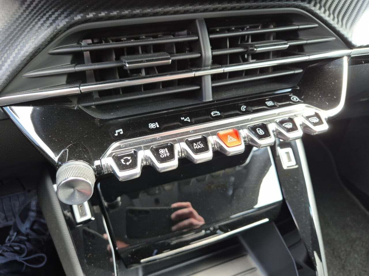 PEUGEOT e-208 EV Allure Pack 50 kWh photo