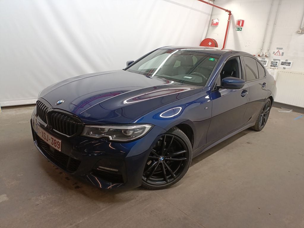 BMW 3 Reeks Berline 318dA (100 kW) 4d photo