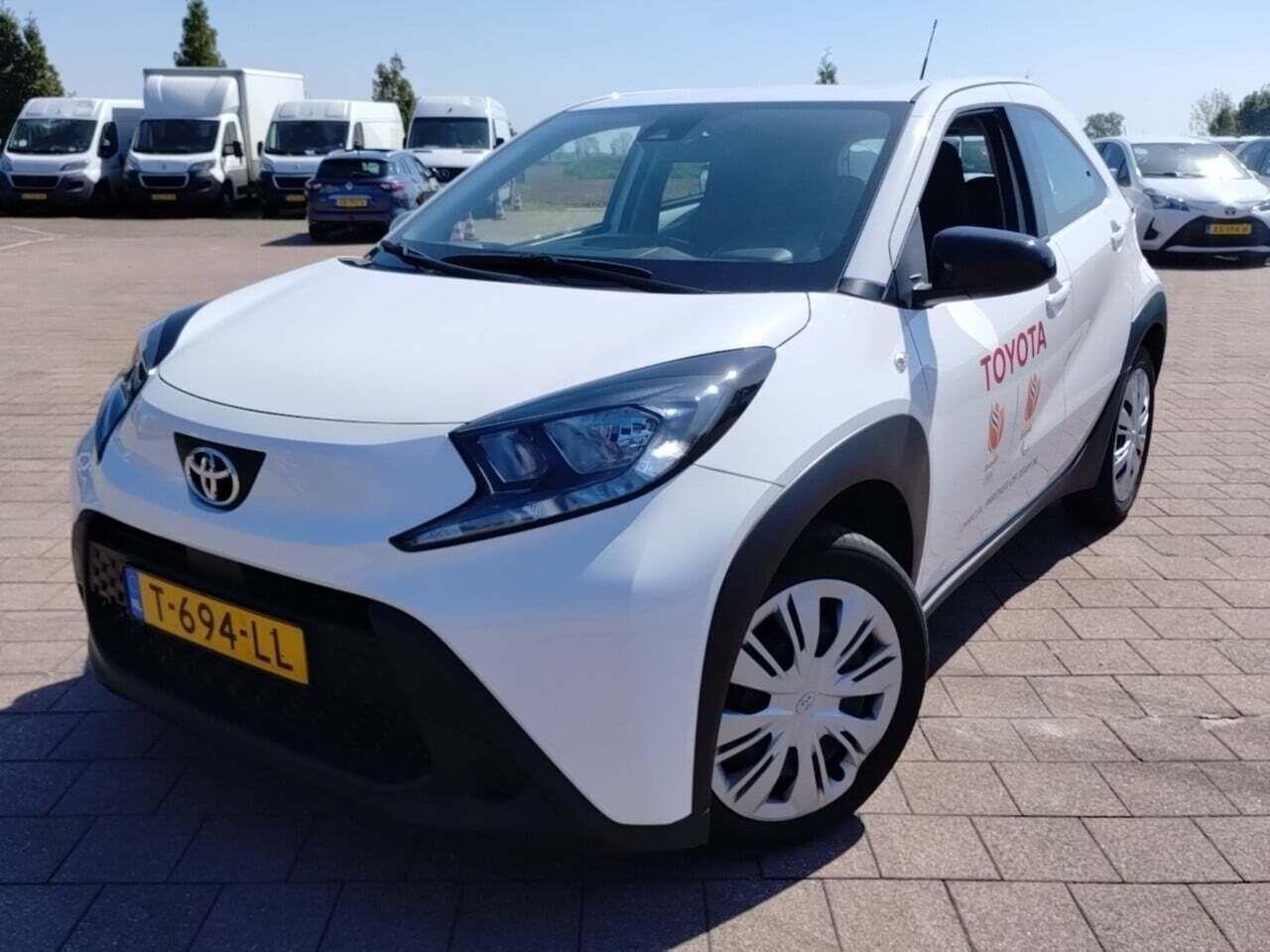 TOYOTA Aygo X 1.0 VVT-i MT Play