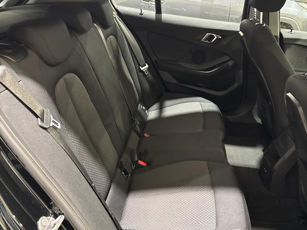 BMW 1 SERIES HATCH 1.5 116D (85KW) photo