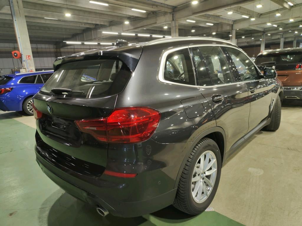 BMW X3 2.0 SDRIVE18D (110KW) AUTO Business Mirror Model Advantage Storage photo