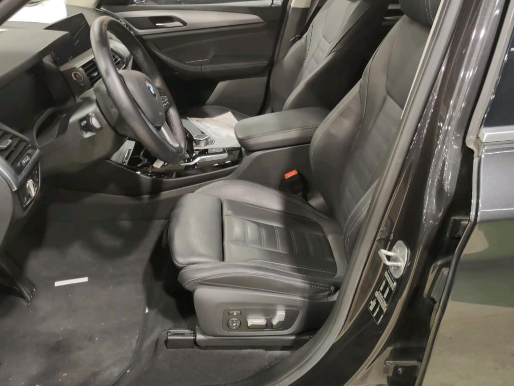 BMW X3 2.0 SDRIVE18D (110KW) AUTO Business Mirror Model Advantage Storage photo