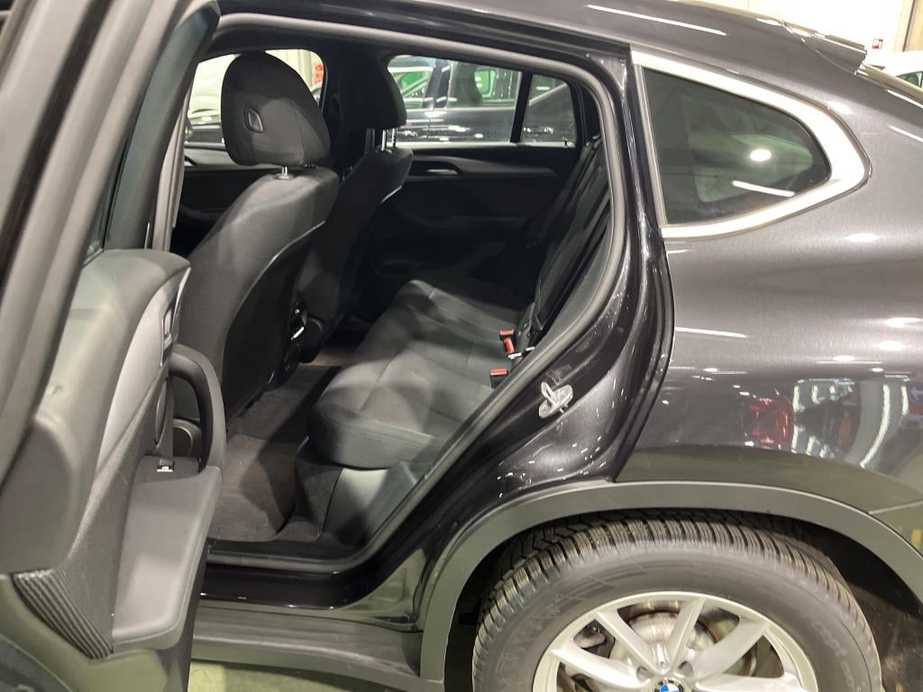 BMW X4 2.0 XDRIVE20D 120KW AUTO 4WD Corporate Parking Assistant photo