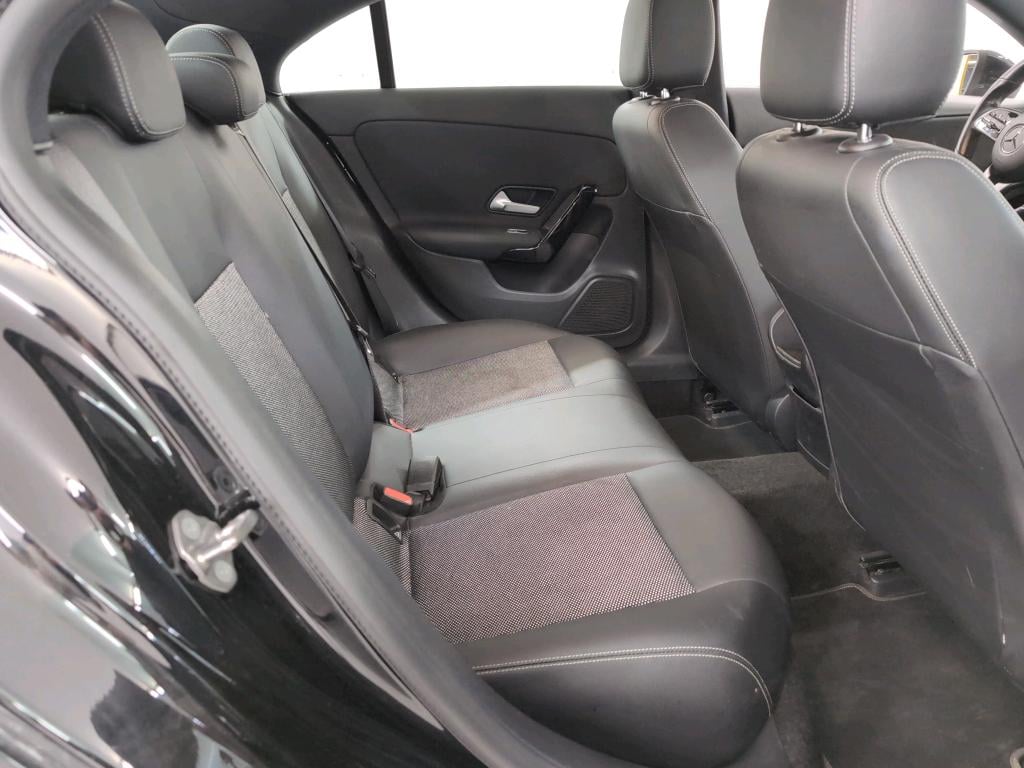 MERCEDES-BENZ CLA - Klasse 2.0 CLA 200 D DCT BUSINESS SOLUTION Connect photo
