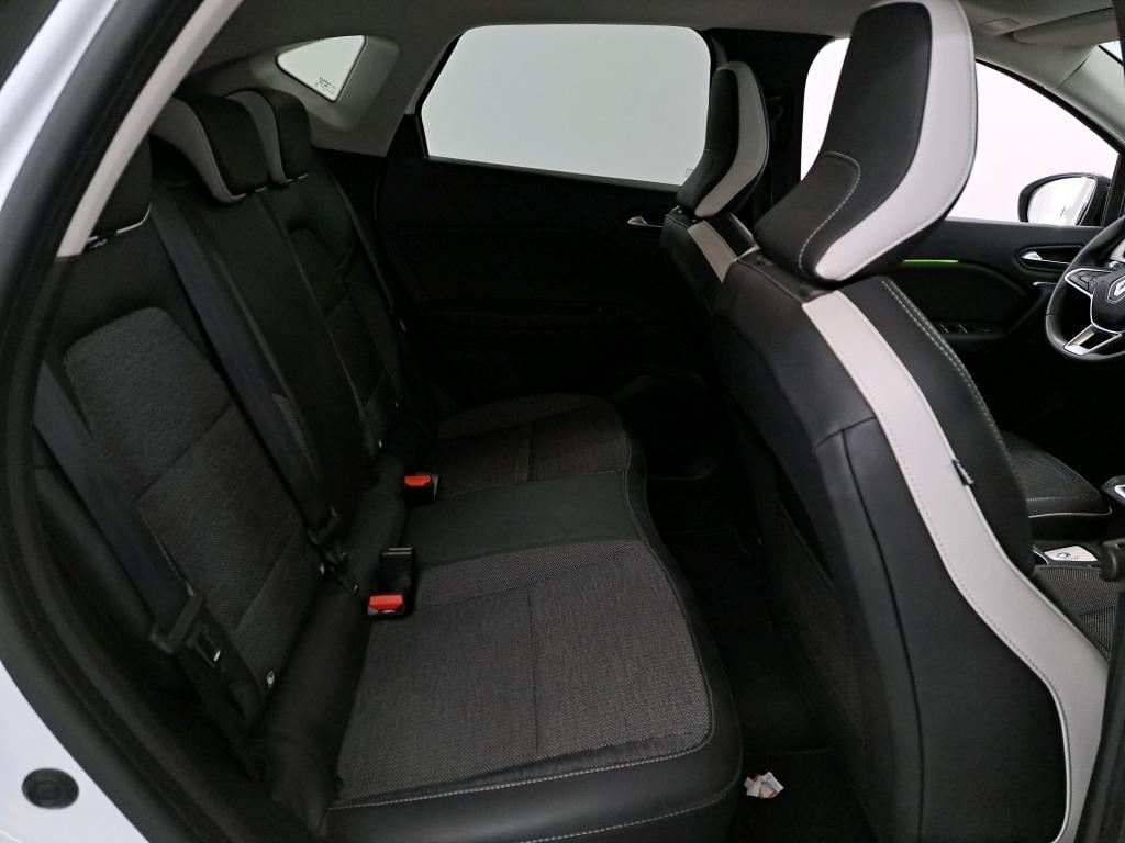 RENAULT Captur 1.3 TCE 140 EDC GPF INTENS Techno photo