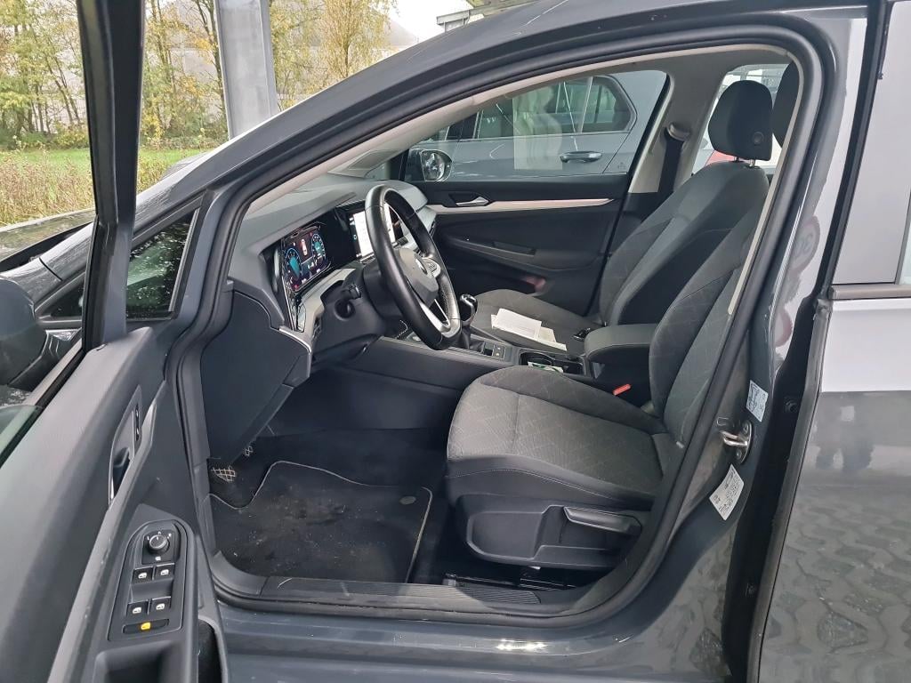 VOLKSWAGEN Golf 1.5 TSI LIFE Lounge photo