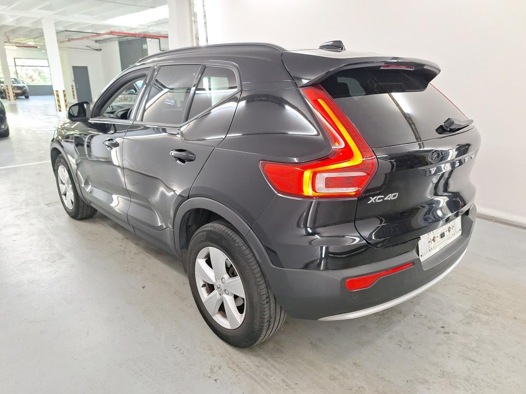 VOLVO XC40 1.5 T2 ESSENTIAL photo