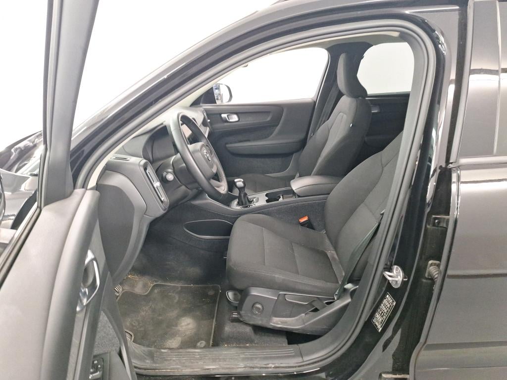 VOLVO XC40 1.5 T2 ESSENTIAL photo