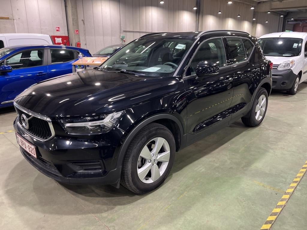 VOLVO XC40 1.5 T2 MOMENTUM CORE