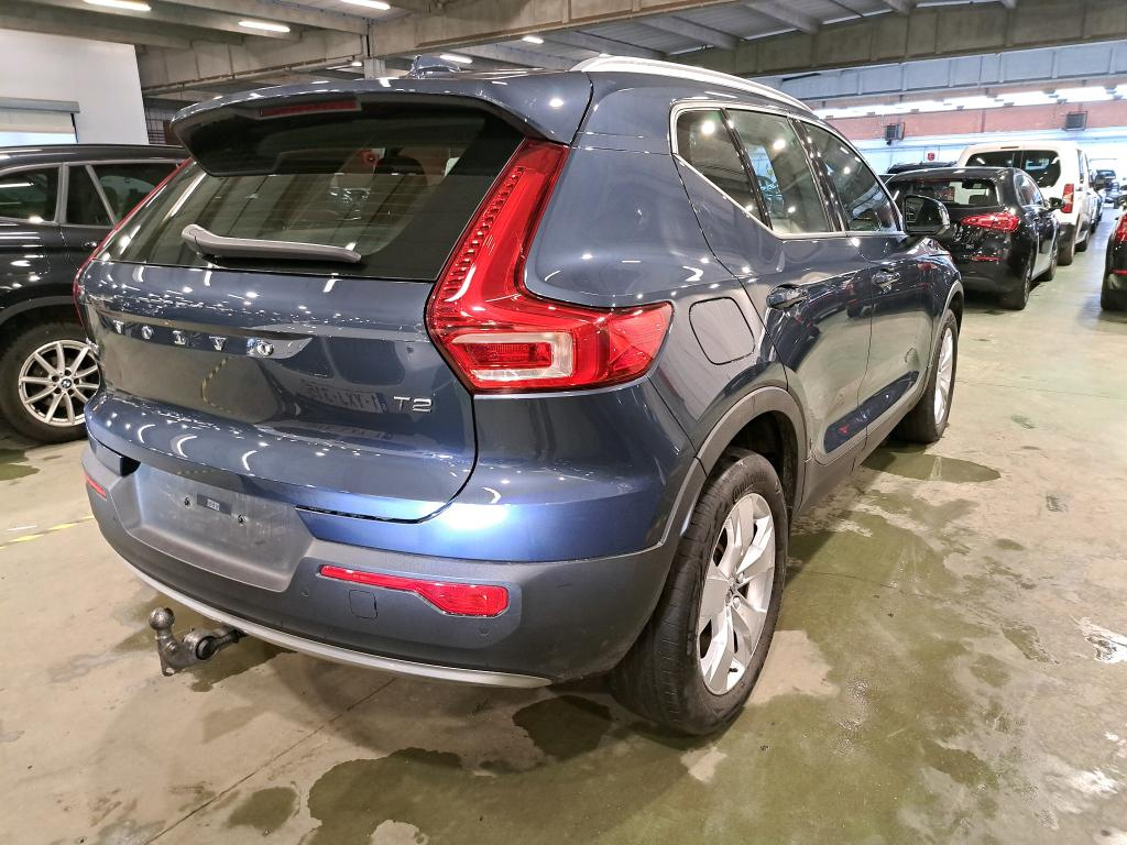 VOLVO XC40 1.5 T2 MOMENTUM PRO photo