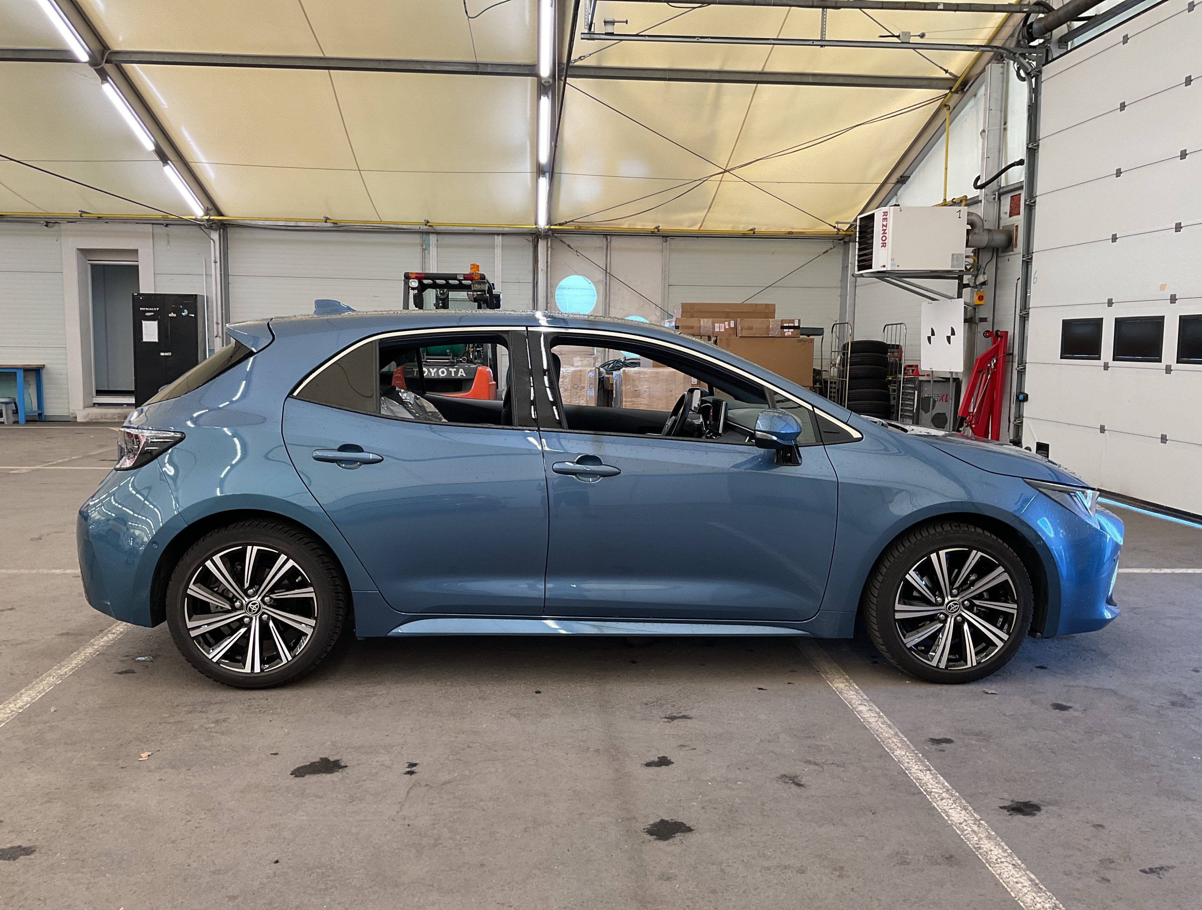 TOYOTA Corolla Hatchback Corolla 1.8 Hybrid e-CVT GPF photo