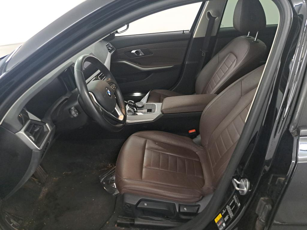 BMW 3 - 2019 330eA PHEV Business Plus photo