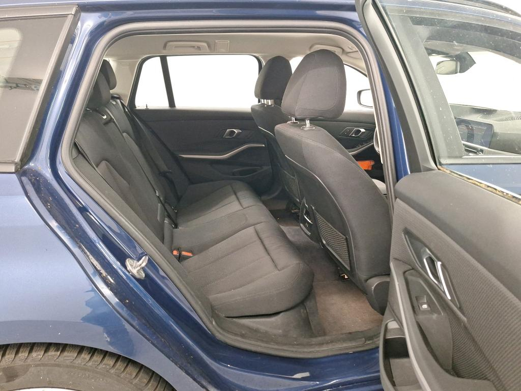 BMW 3 SERIES TOURING 2.0 318IA (115KW) AUTO TOURING Business Model Advantage Mirror photo