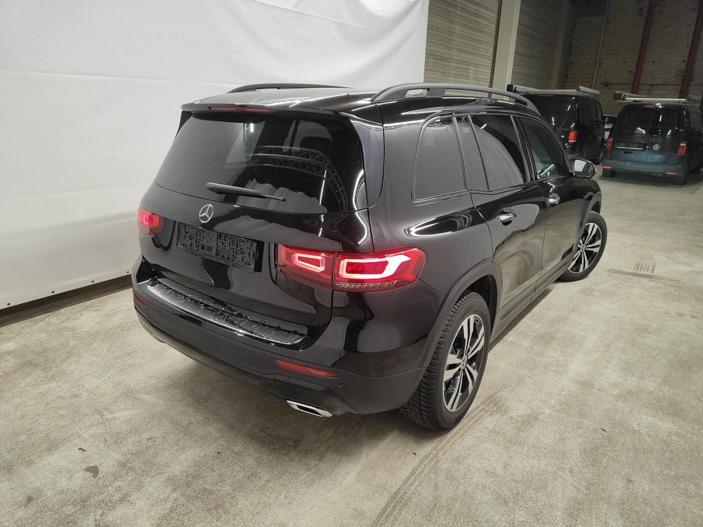 Mercedes-Benz GLB GLB 200 d 5d photo