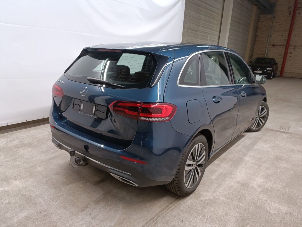 Mercedes-Benz B-Klasse B 250 e Business Solution 5d photo