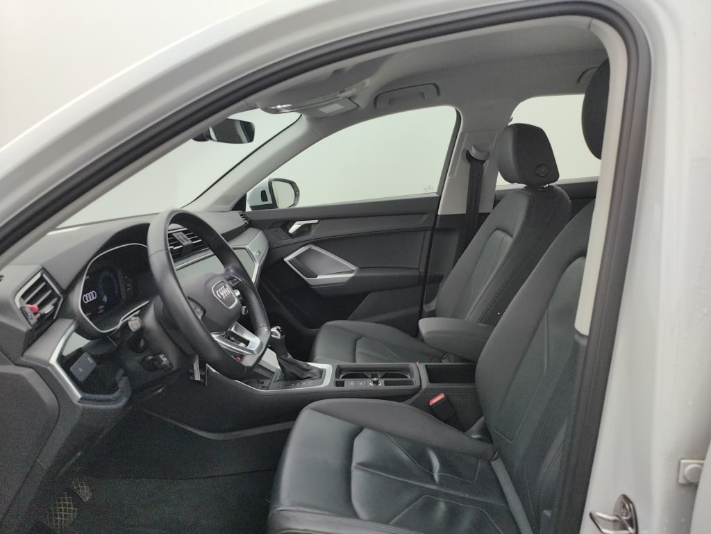AUDI Q3 - 2019 45 TFSIe 245 PHEV S tronic (EU6AP) 5d photo