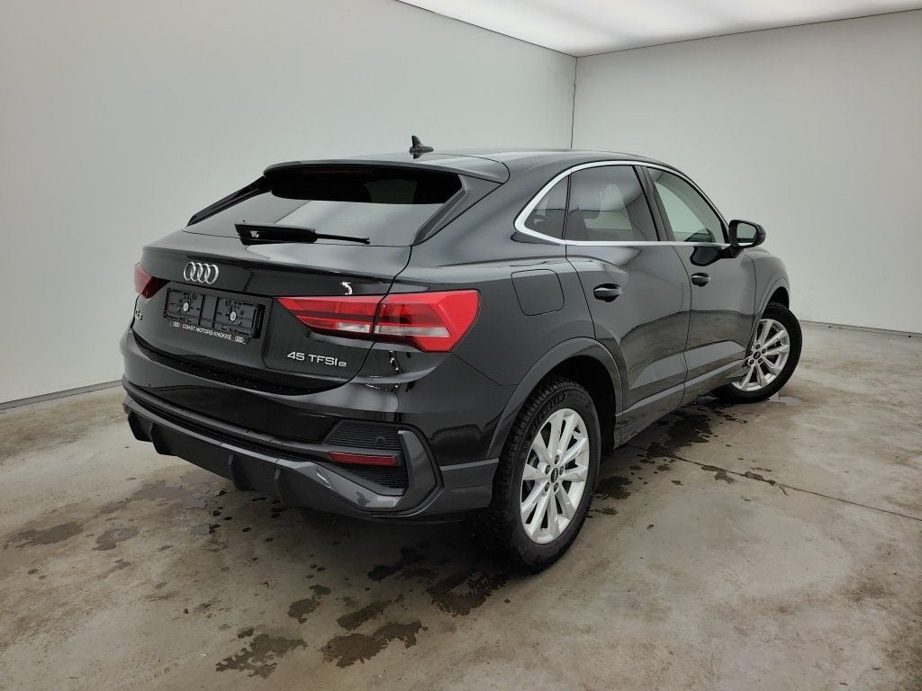 Audi Q3 Sportback 45 TFSI e S tronic 5d photo