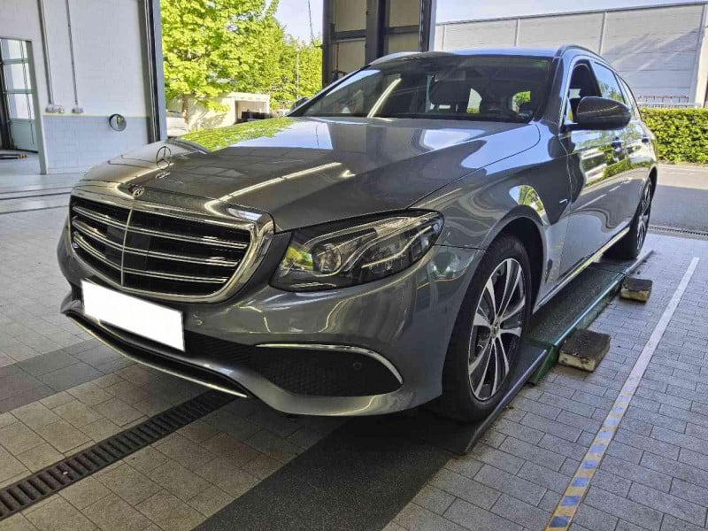 Mercedes-Benz E -Klasse T-Modell (BM 213)(06.2016-&gt;) DE - Kb5 E 300 de EU6d-T, T de Exclusive (EURO 6d-TEMP), 2018 - 2020