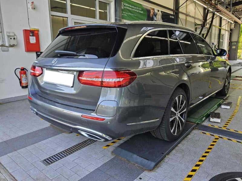 Mercedes-Benz E -Klasse T-Modell (BM 213)(06.2016->) DE - Kb5 E 300 de EU6d-T, T de Exclusive (EURO 6d-TEMP), 2018 - 2020 photo