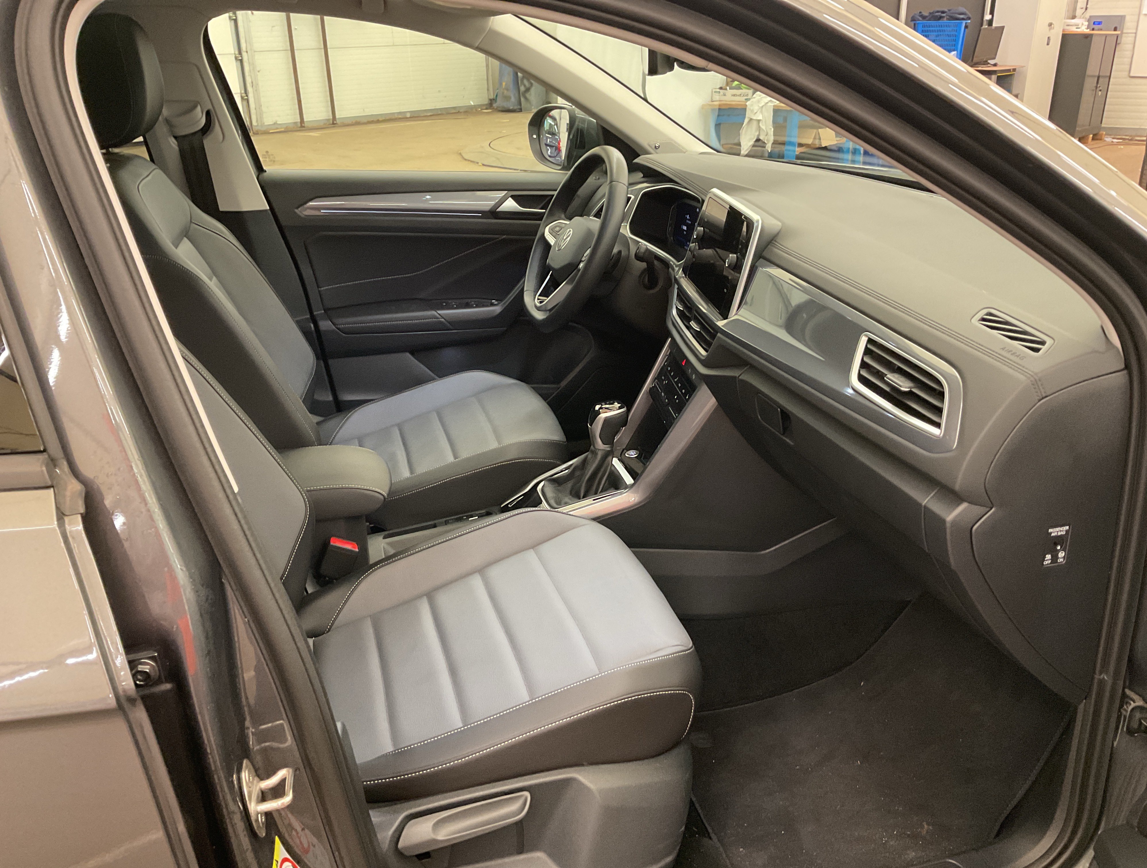 VOLKSWAGEN T-Roc T-Roc Style Business 1.5 TSI OPF 110 kW (150 ch) 7 vitesses DSG photo