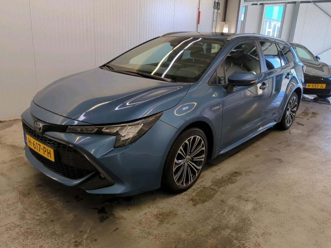 TOYOTA Corolla Touring Sports 2.0 Hybrid Bns Plus