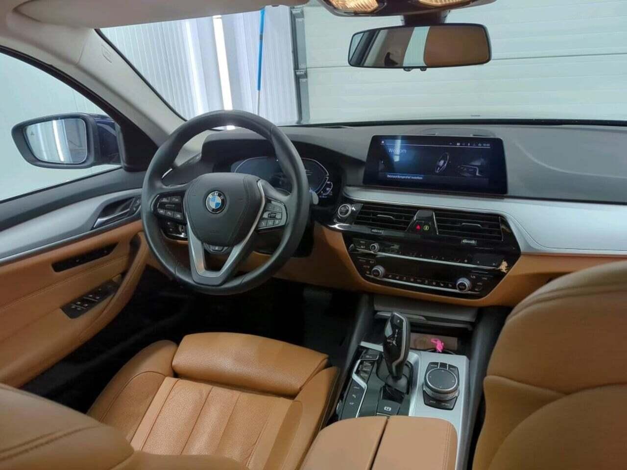 BMW 5-serie 530e xD iPerf eD. Ed photo