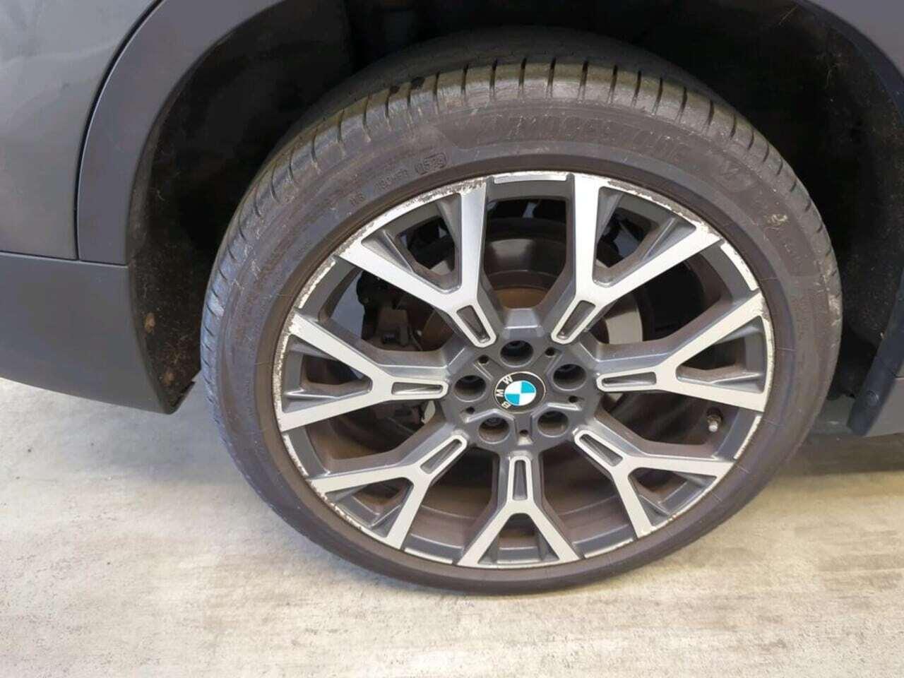BMW X1 sDrive20i BnsEd+ photo