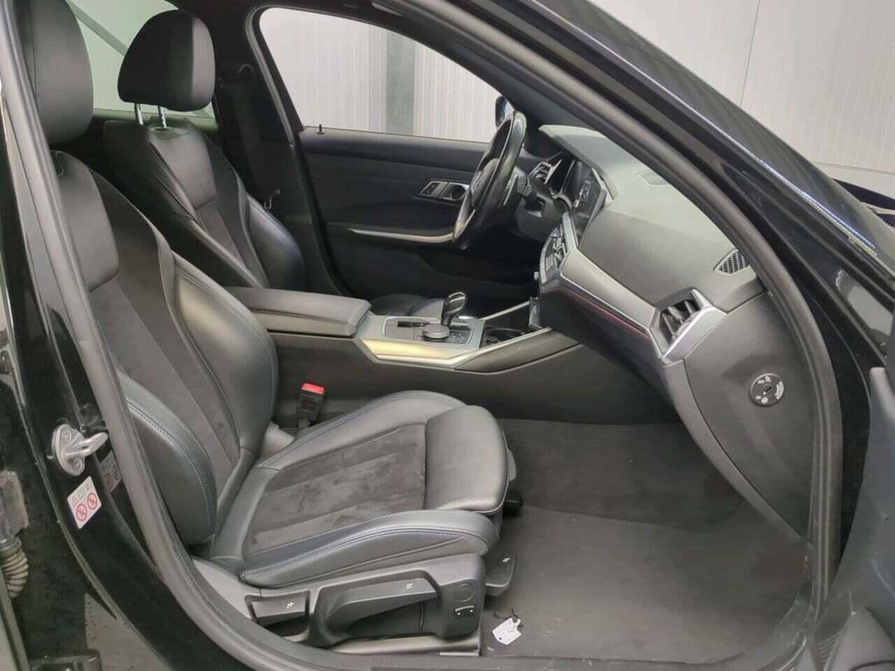 BMW 3-serie Touring 320d High Executive photo