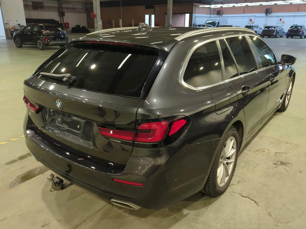 BMW 5 SERIES TOURING 2.0 520D 120KW TOURING AUTO Parking Assistant Driving Assistant Business photo