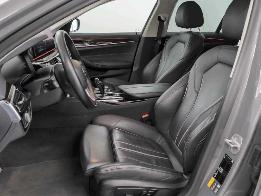BMW 5 SERIES TOURING 2.0 530E TOURING AUTO Driving Assistant Safety photo